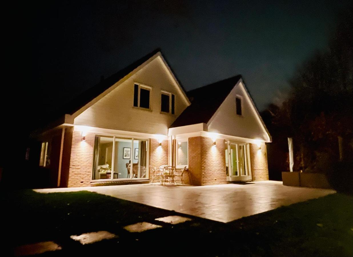 Villa Calma Rust Ruimte Luxe Inclusief Private Jacuzzi Zeewolde Eksteriør billede